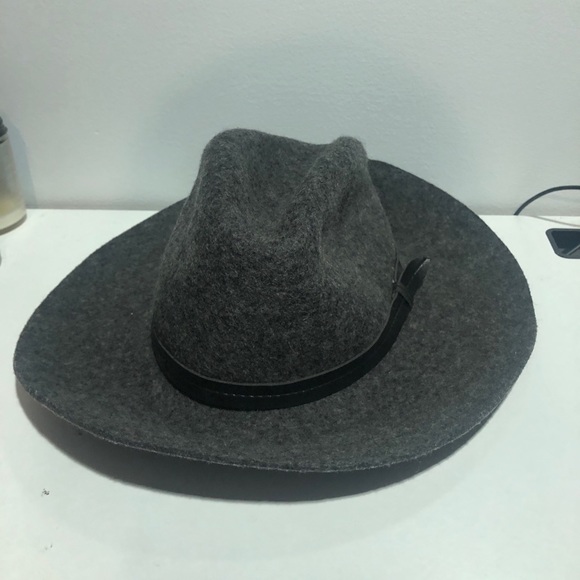 Urban Outfitters Accessories - Wool Hat